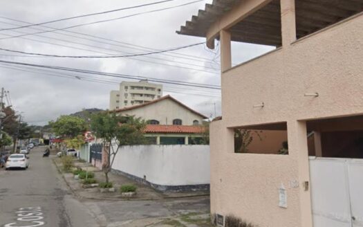 Sobrado apartamento amplo Campo Grande centro