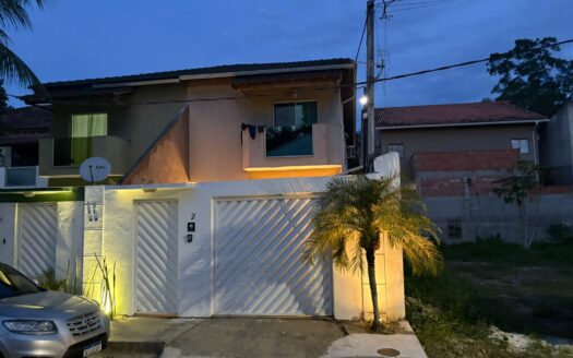 Casa duplex na ilha de guaratiba